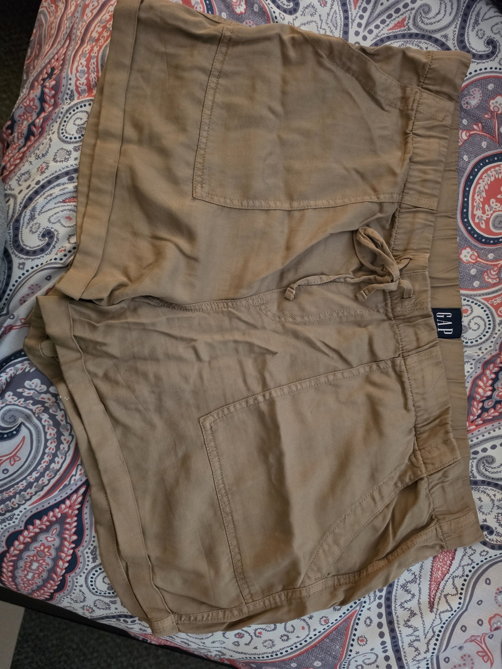 GAP Drawstring Casual Shorts in Tan